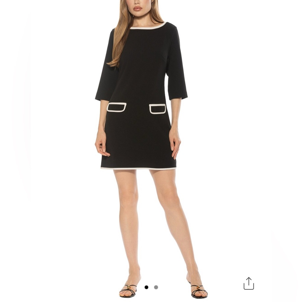 Alexia Admor River Shift Dress with White Accents